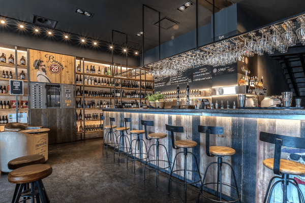 setup quầy Bar quán cafe