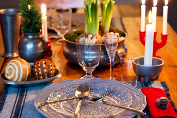 set up bàn ăn kiểu Âu